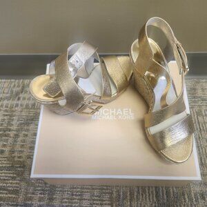 MICHAEL KORS SIZE 6.5 GOLD LEATHER ESPADRILLE WEDGE SANDALS "GIOVANNA"